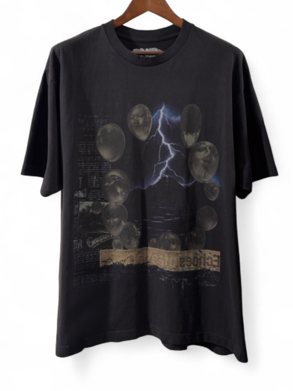 Travis Scott Utopia World Tour Merch T-shirt Size Men’s XL (NEW)
